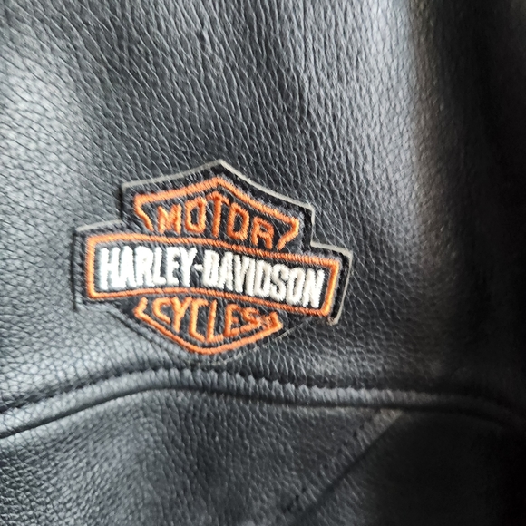 Harley Davidson LG leather riding jacket - Picture 5 of 10